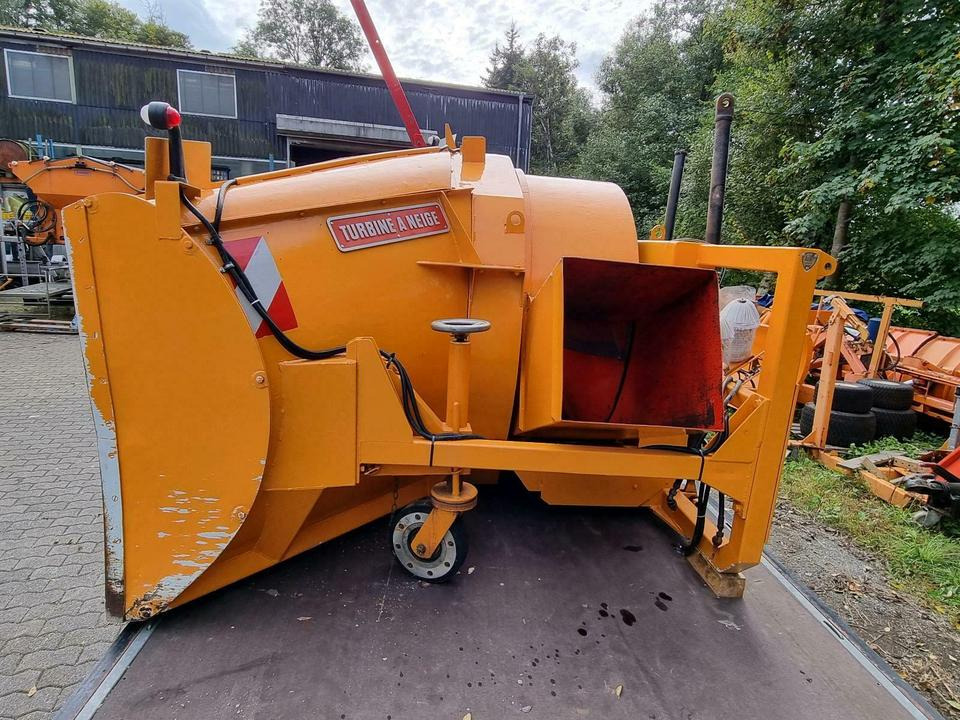 Schmidt Schneefräse Schneeschleuder für Unimog Traktor Beilhack - Hófúvó: 3 kép. Schmidt Schneefräse Schneeschleuder für Unimog Traktor Beilhack - Hófúvó: 3 kép.