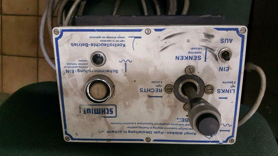 Schmidt Schneepflugsteuerung Bordcomputer Schneepflug unimog - Navigációs rendszer - Többcélú/ Speciális jármű: 2 kép. Schmidt Schneepflugsteuerung Bordcomputer Schneepflug unimog - Navigációs rendszer - Többcélú/ Speciális jármű: 2 kép.