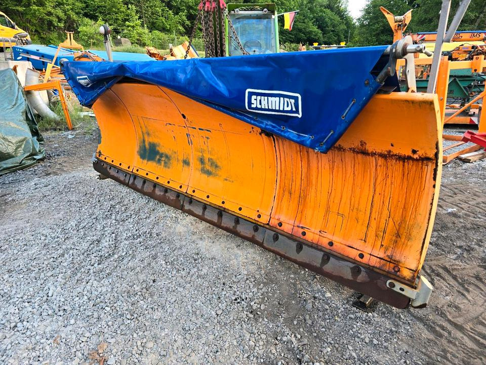 Schneepflug Schmidt MS 40.1 4m Schneeschild Schneeschieber Schmidt Epoke Kahlbacher passend für LKW Unimog 424 427 405 U 300 400 500 318 323 423 218 430 429 530 527 535 Mercedes-Benz Winterdienst - Hóeke: 5 kép. Schneepflug Schmidt MS 40.1 4m Schneeschild Schneeschieber Schmidt Epoke Kahlbacher passend für LKW Unimog 424 427 405 U 300 400 500 318 323 423 218 430 429 530 527 535 Mercedes-Benz Winterdienst - Hóeke: 5 kép.