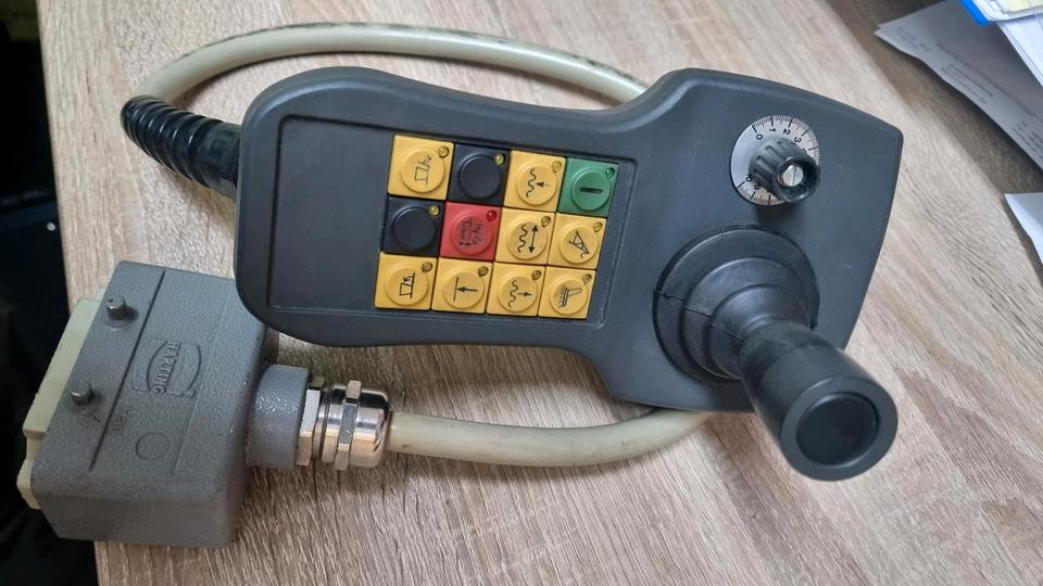 Schneepflug Steuerung Joysticksteuerung Beilhack Schmidt Nido 293827 Joysticksteuerung - Fülke és belső tér - Többcélú/ Speciális jármű: 1 kép. Schneepflug Steuerung Joysticksteuerung Beilhack Schmidt Nido 293827 Joysticksteuerung - Fülke és belső tér - Többcélú/ Speciális jármű: 1 kép.