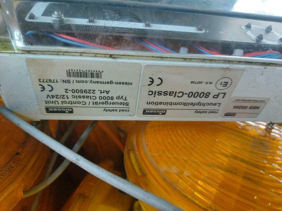 Steuergerät LP 8000 Classic Nissen LED Absperrtafel Vorwarntafel - Elektromos rendszer: 3 kép. Steuergerät LP 8000 Classic Nissen LED Absperrtafel Vorwarntafel - Elektromos rendszer: 3 kép.