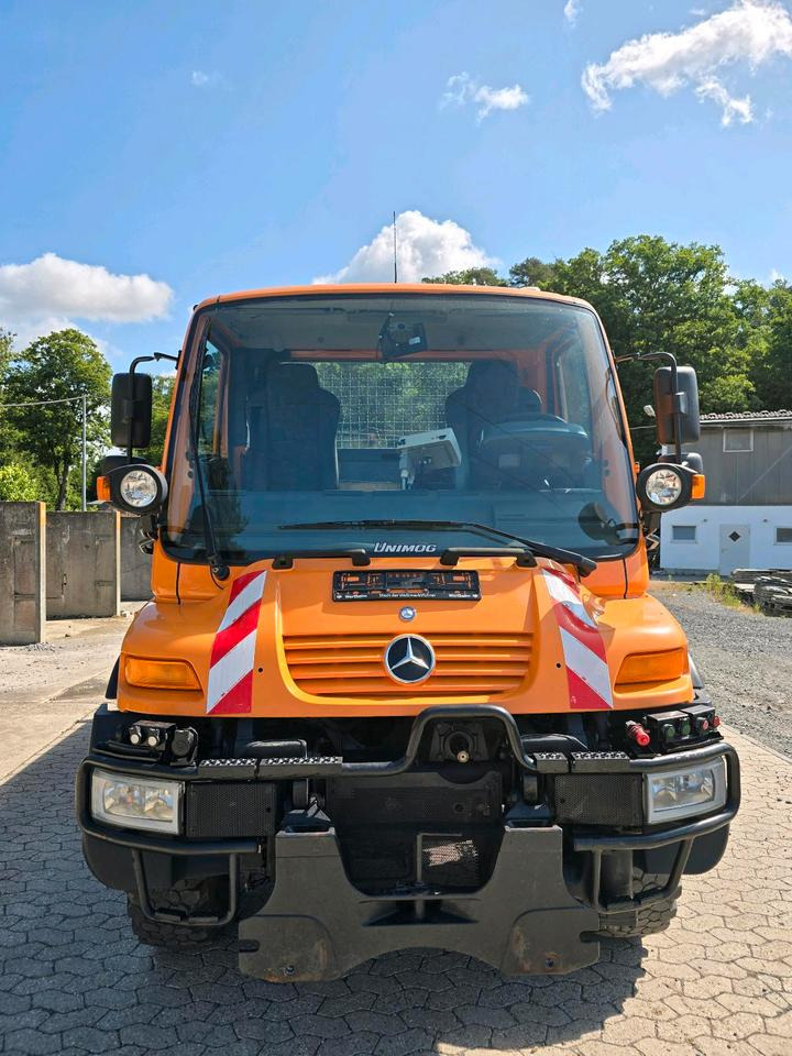 Unimog 405/10 U300 Bluetec 5 Mercedes-Benz U 300 290 400 500 UGE UGN Jotha Absetzkipper Absetzer - Hóeltakarító gép: 5 kép. Unimog 405/10 U300 Bluetec 5 Mercedes-Benz U 300 290 400 500 UGE UGN Jotha Absetzkipper Absetzer - Hóeltakarító gép: 5 kép.