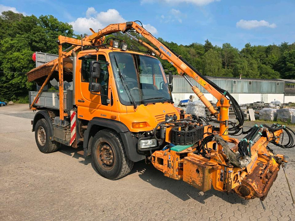 Unimog 405/12 U400 6-Zylinder Mulag Mähausleger MKM 700 UGN UGE 405/10 Mercedes-Benz U 300 500 Böschungsmäher 400 - Hóeltakarító gép: 2 kép. Unimog 405/12 U400 6-Zylinder Mulag Mähausleger MKM 700 UGN UGE 405/10 Mercedes-Benz U 300 500 Böschungsmäher 400 - Hóeltakarító gép: 2 kép.