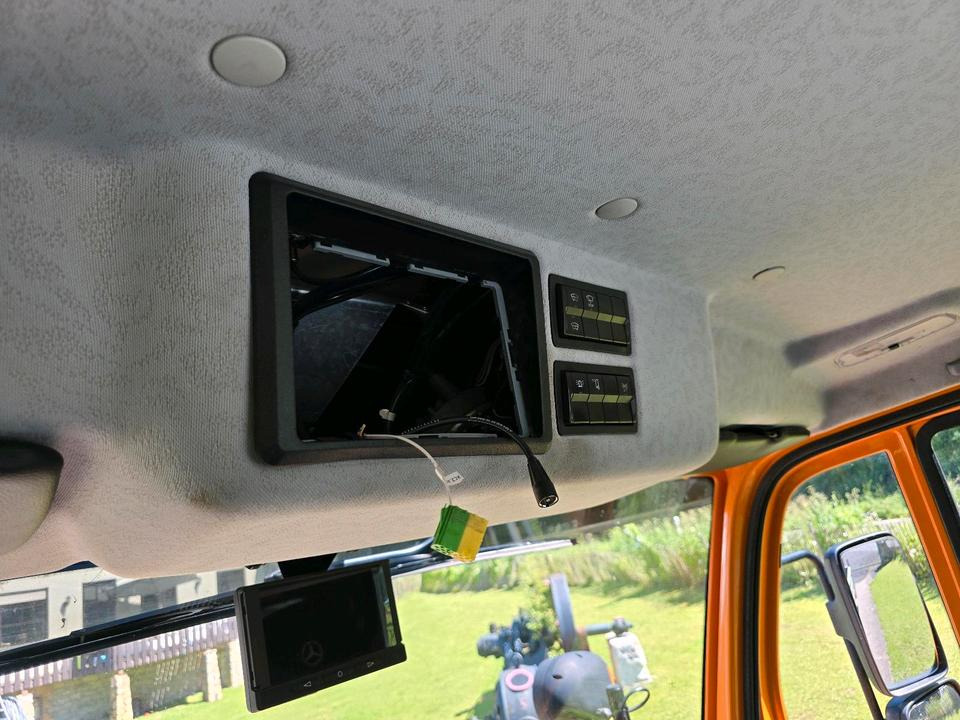 Platós teherautó, Többcélú/ Speciális jármű Unimog 405 U423 Mercedes-Benz U 423 Variopilot Easy-Drive Hydrostat 427 430 727 429 Dücker: 10 kép.