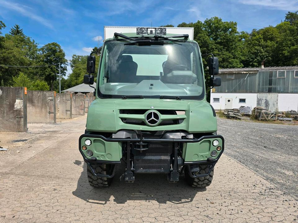 Kempingautó Unimog U 318 Wohnmobil Expeditionsfahrzeug euro 6 Blue tec UGE UGN Leerkabine U318 EAS Mercedes-Benz: 6 kép.