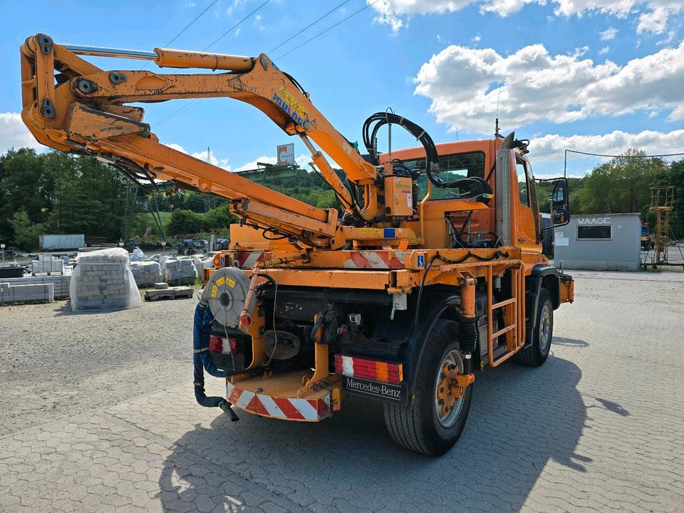 Unimog U400 405/12 6-Zylinder mit Mulag Böschungsmäher Böschungsmulcher Frontmäher Randstreifenmäher Mercedes-Benz U 400 300 500 - Hóeltakarító gép: 4 kép. Unimog U400 405/12 6-Zylinder mit Mulag Böschungsmäher Böschungsmulcher Frontmäher Randstreifenmäher Mercedes-Benz U 400 300 500 - Hóeltakarító gép: 4 kép.