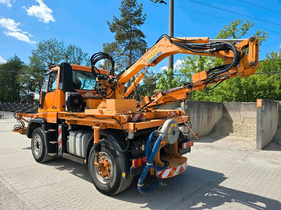 Unimog U400 405/12 6-Zylinder mit Mulag Böschungsmäher Böschungsmulcher Frontmäher Randstreifenmäher Mercedes-Benz U 400 300 500 - Hóeltakarító gép: 5 kép. Unimog U400 405/12 6-Zylinder mit Mulag Böschungsmäher Böschungsmulcher Frontmäher Randstreifenmäher Mercedes-Benz U 400 300 500 - Hóeltakarító gép: 5 kép.
