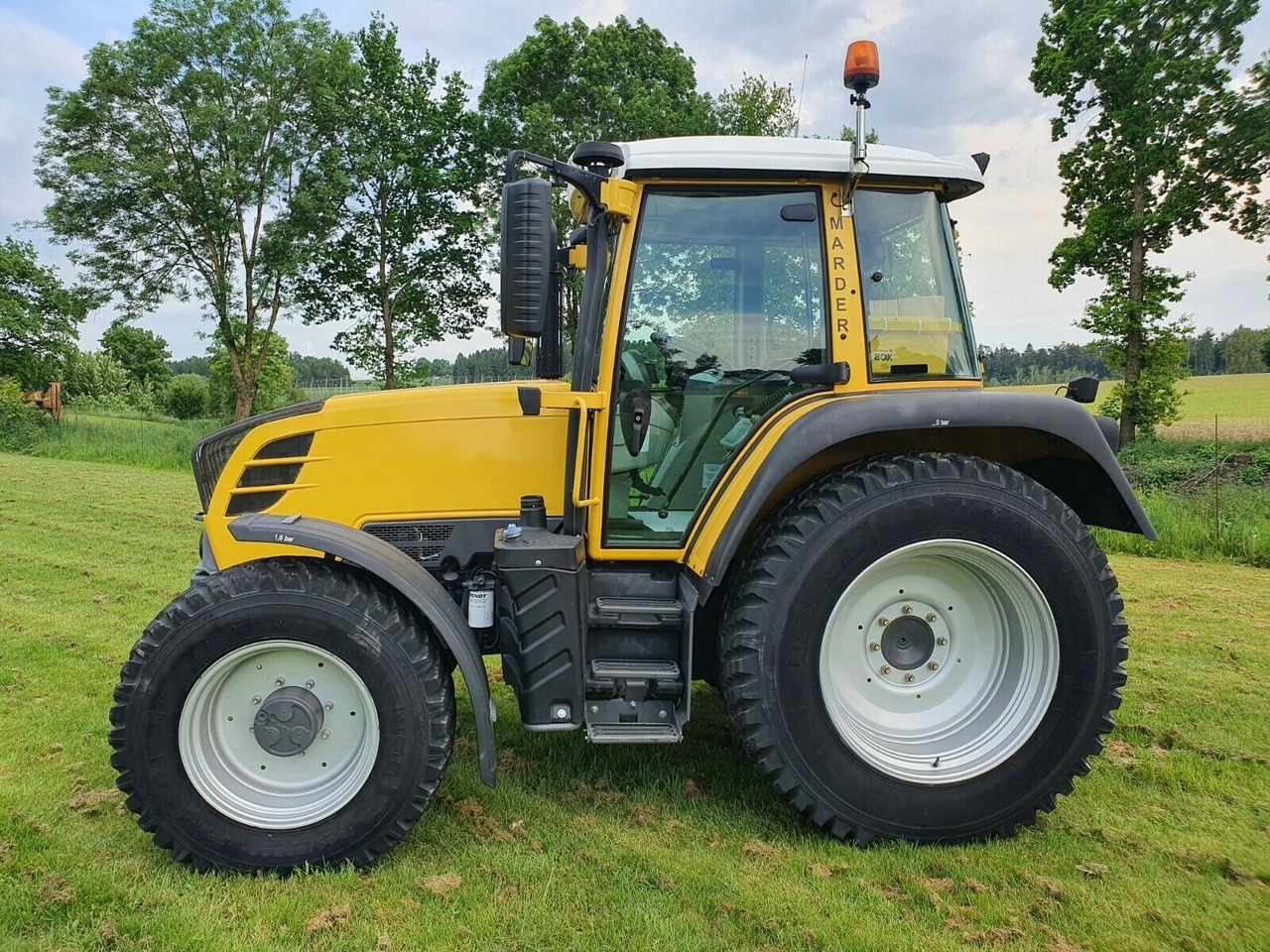 Fendt 313 V SCR, VARIO* nur 1.700Std* TMS, - Traktor: 2 kép. Fendt 313 V SCR, VARIO* nur 1.700Std* TMS, - Traktor: 2 kép.