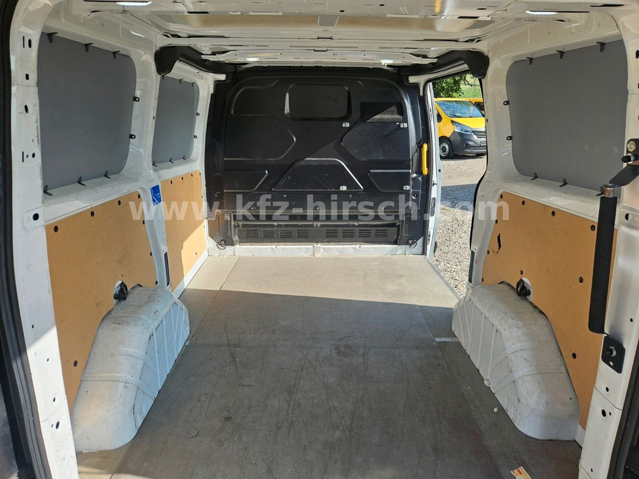 Ford Transit Custom Klima Sitzhzg Bluetooth Multi 1Hd - Furgon: 5 kép. Ford Transit Custom Klima Sitzhzg Bluetooth Multi 1Hd - Furgon: 5 kép.