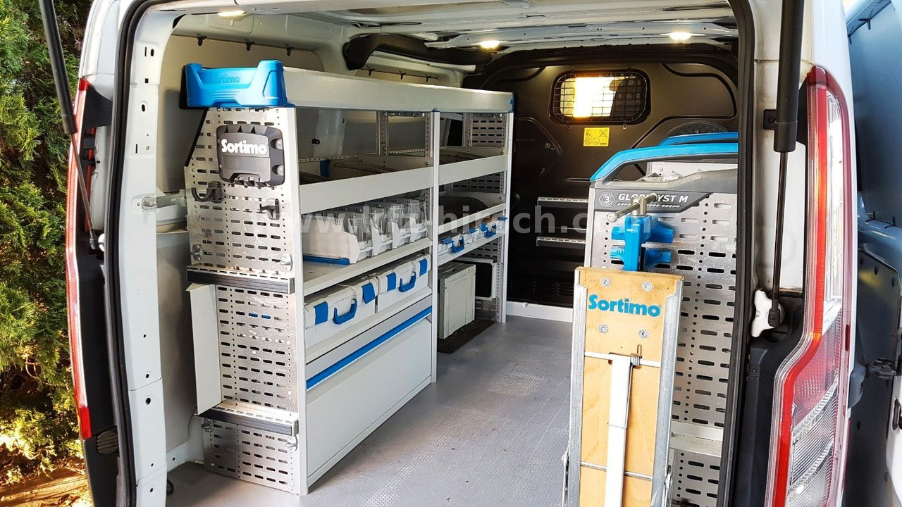 Ford Transit Custom Sortimo Werkstatt 1.Hd Scheckheft - Kis furgon: 4 kép. Ford Transit Custom Sortimo Werkstatt 1.Hd Scheckheft - Kis furgon: 4 kép.