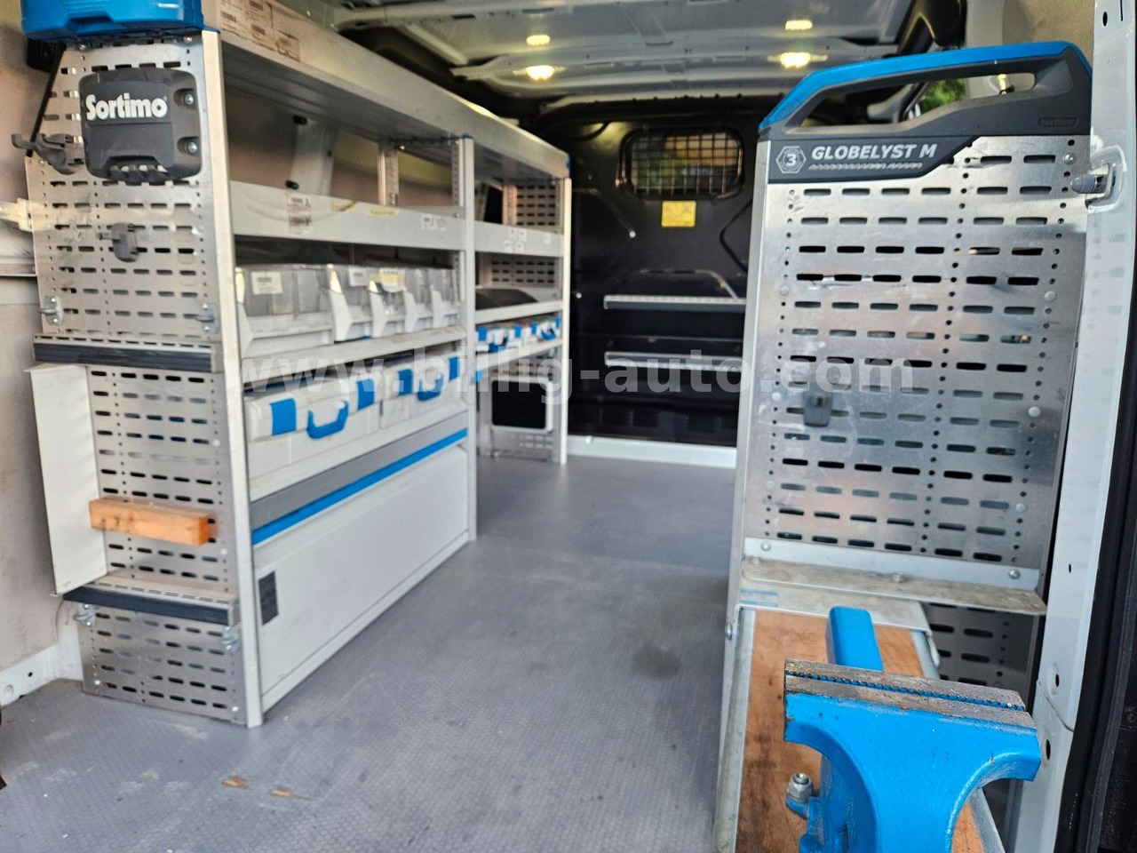 Ford Transit Custom Sortimo Werkstatt AHK Temp - Furgon: 5 kép. Ford Transit Custom Sortimo Werkstatt AHK Temp - Furgon: 5 kép.