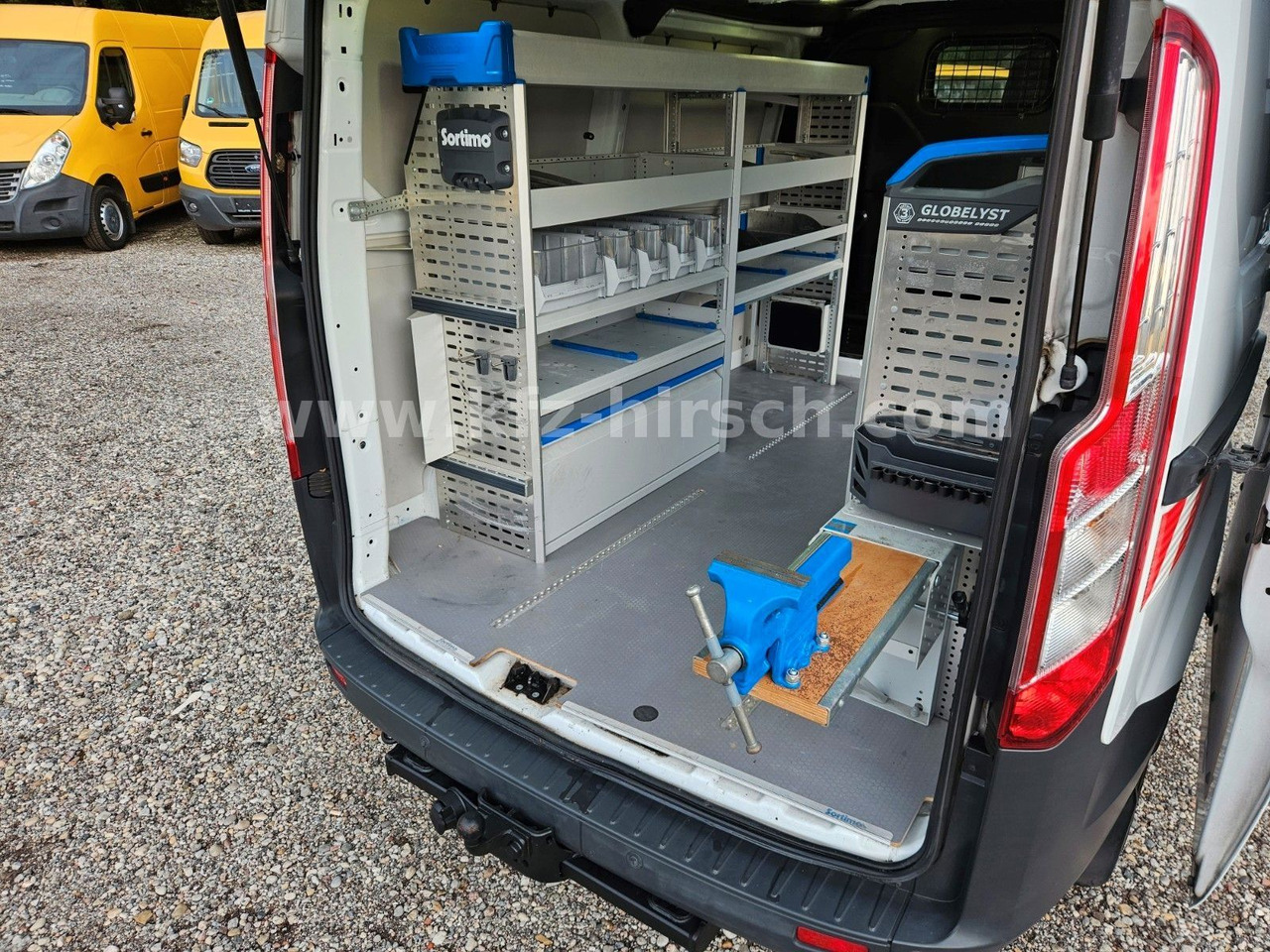 Ford Transit EURO6 Custom Sortimo Werkstatt AHK - Kisbusz: 5 kép. Ford Transit EURO6 Custom Sortimo Werkstatt AHK - Kisbusz: 5 kép.