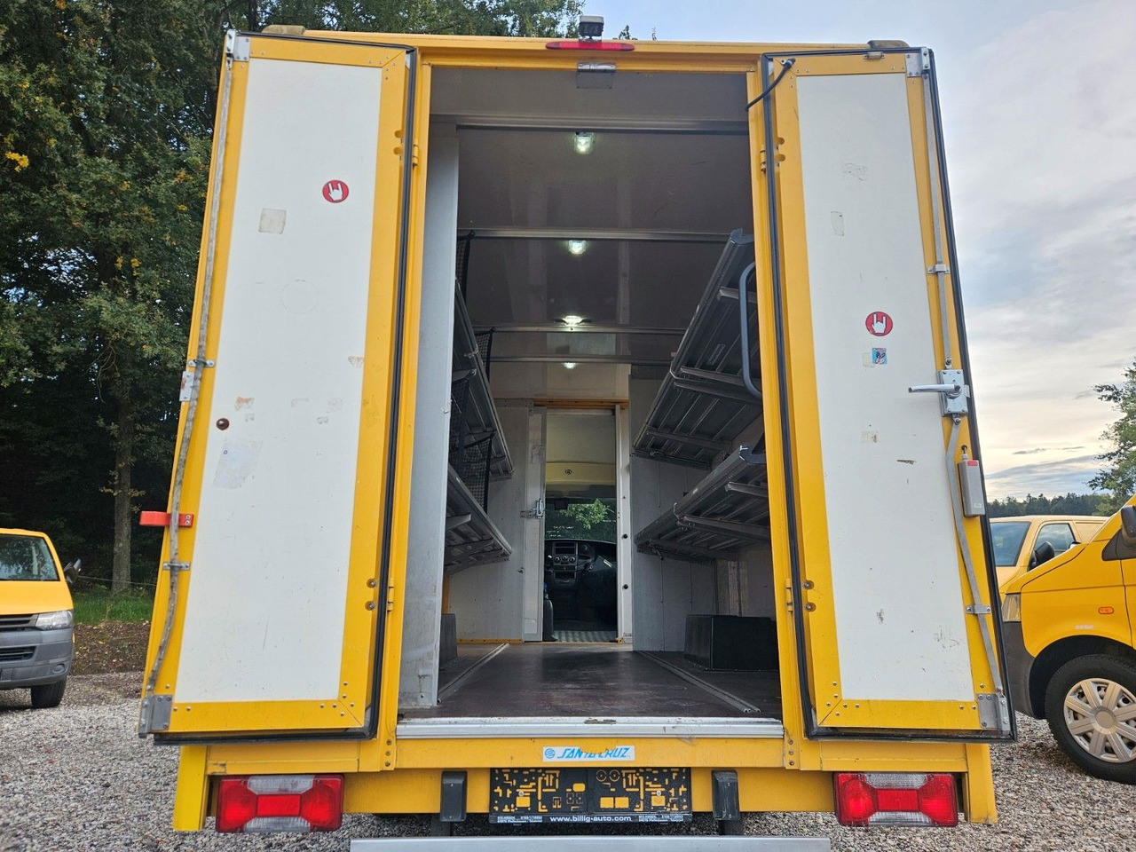 Iveco Daily EURO5 Integralkoffer Koffer Postkoffer - Dobozos kisteherautó: 4 kép. Iveco Daily EURO5 Integralkoffer Koffer Postkoffer - Dobozos kisteherautó: 4 kép.