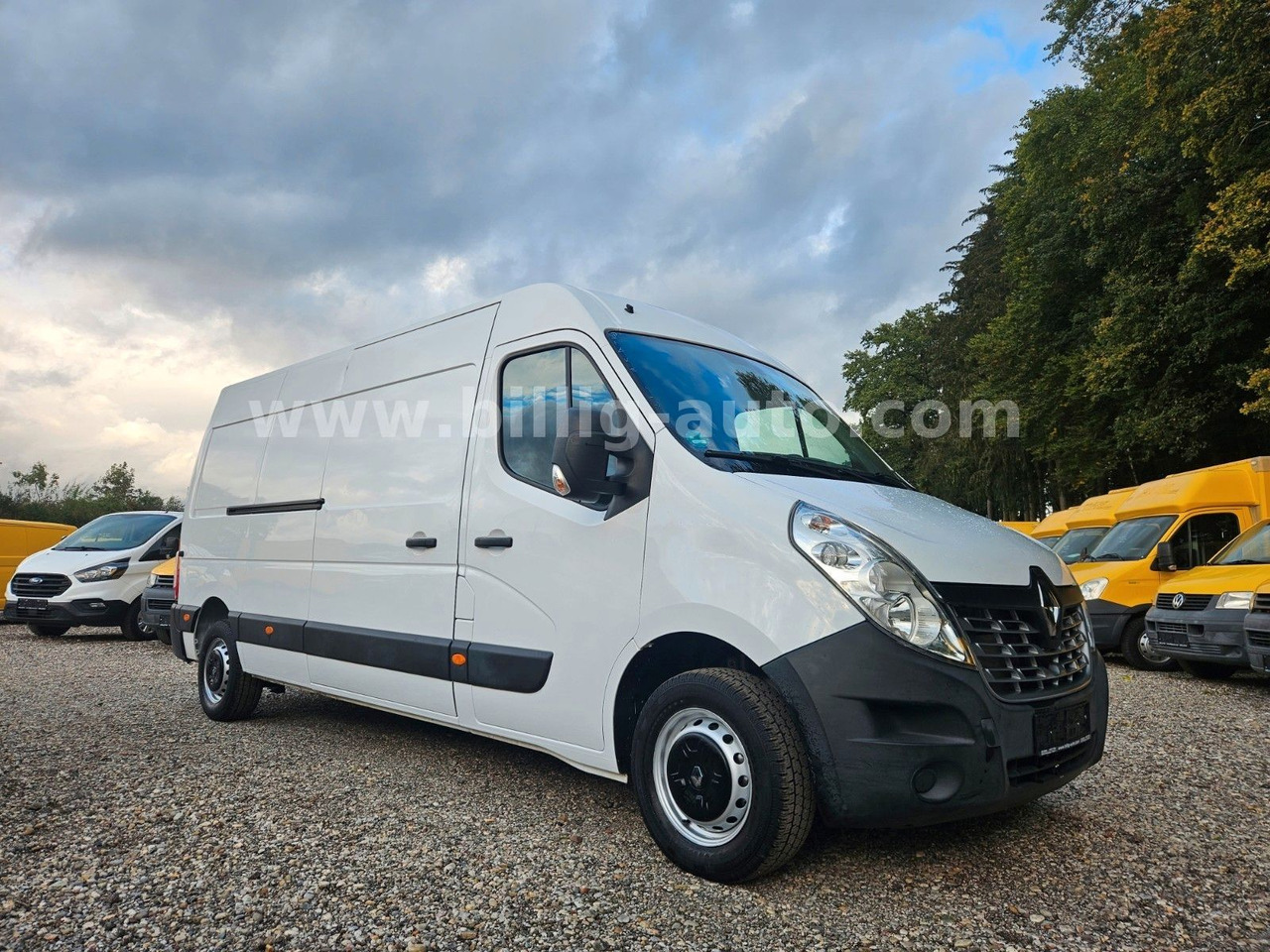 Renault Master EURO 6 *Klima*EU6*Bluetooth*Kamera*MAXI - Furgon: 1 kép. Renault Master EURO 6 *Klima*EU6*Bluetooth*Kamera*MAXI - Furgon: 1 kép.