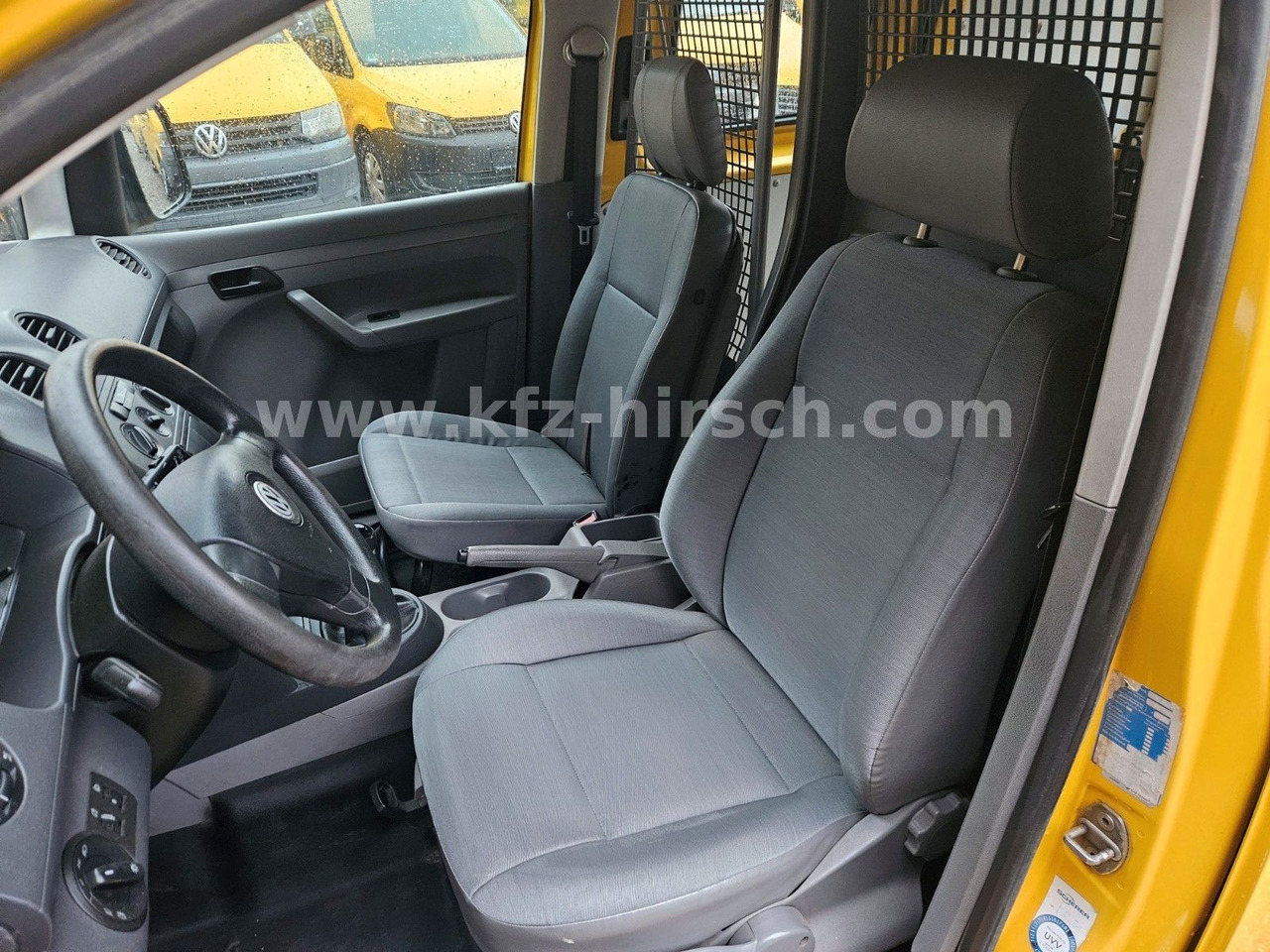 Volkswagen Caddy 2.0SDI*2xSchiebetüre*1.Hand* - Kis furgon: 3 kép. Volkswagen Caddy 2.0SDI*2xSchiebetüre*1.Hand* - Kis furgon: 3 kép.