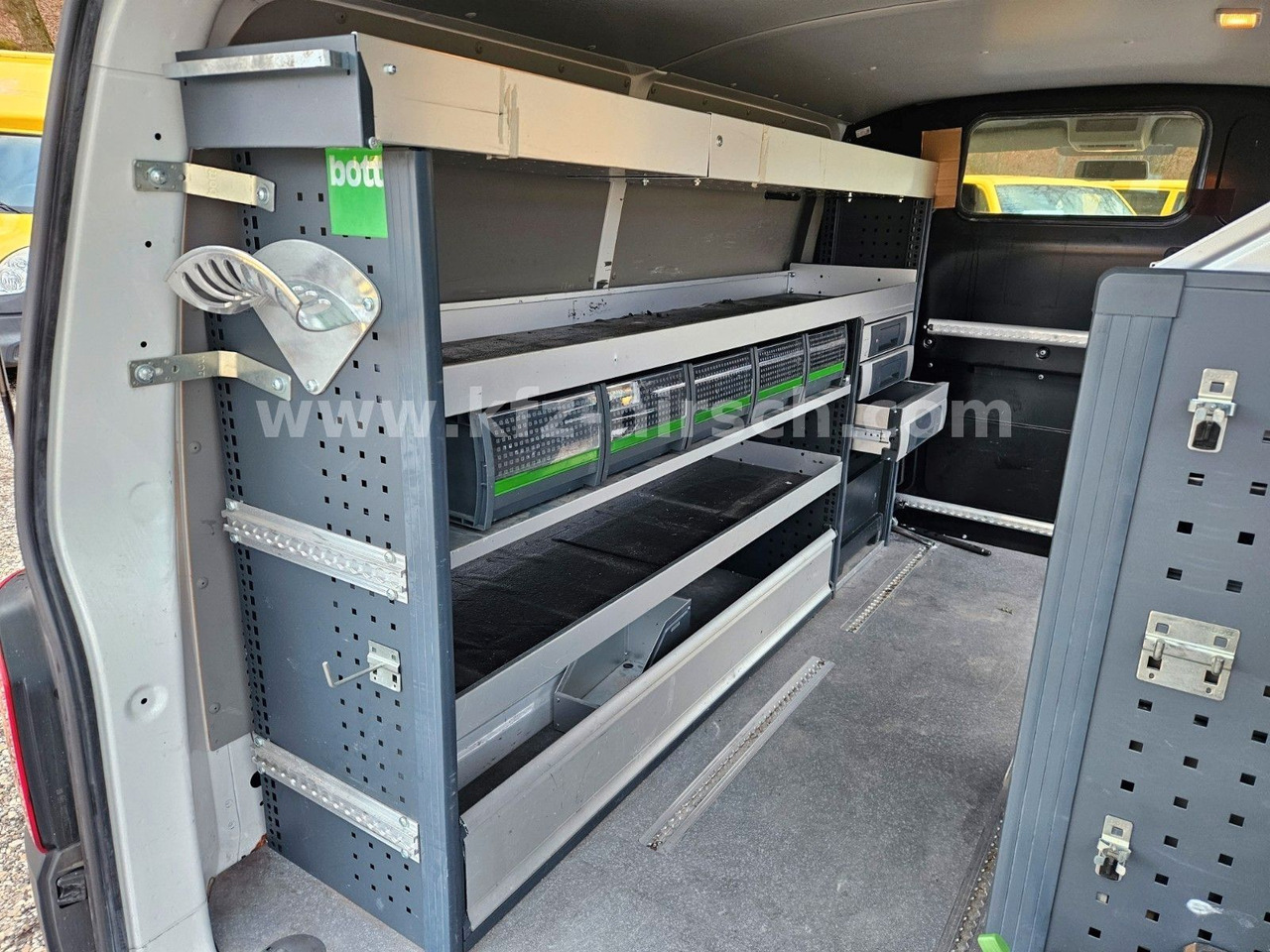 Volkswagen T6 Automatik/ DSG Sortimo Stdhzg Behindertenger. - Kisbusz: 4 kép. Volkswagen T6 Automatik/ DSG Sortimo Stdhzg Behindertenger. - Kisbusz: 4 kép.