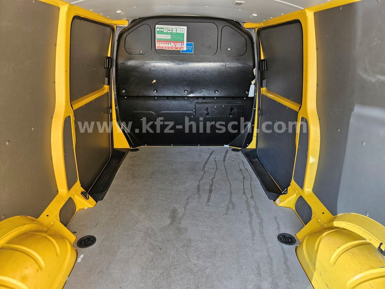 Volkswagen Transporter T6.1 Lang|Maxi|2xSchiebetüre|Cam|Blu - Kis furgon: 5 kép. Volkswagen Transporter T6.1 Lang|Maxi|2xSchiebetüre|Cam|Blu - Kis furgon: 5 kép.