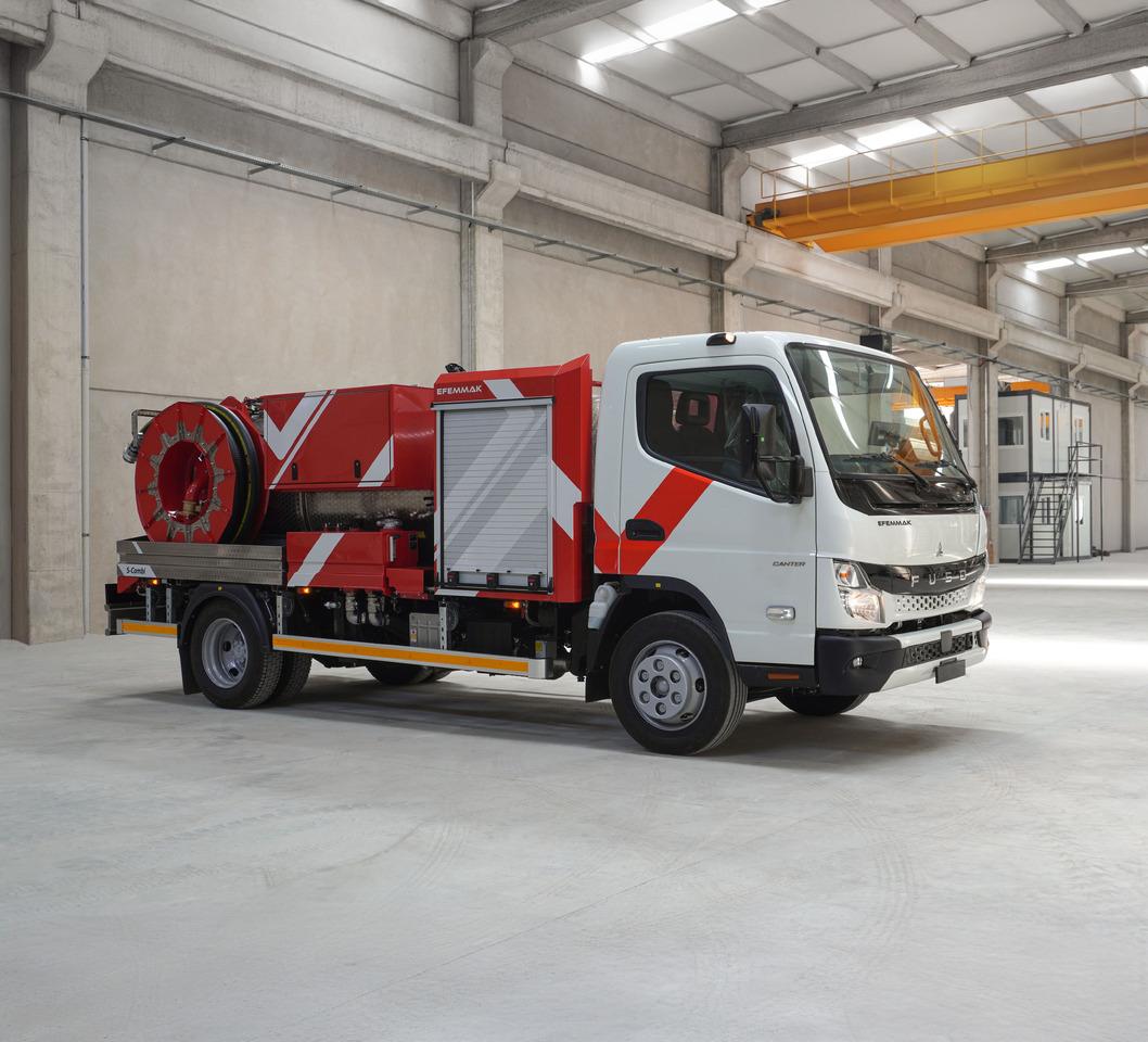 Új Szippantós autó a következők szállításához ital EFEMMAK S-Combi Combined Sewer Jetting And Vacuum Vehicle: 11 kép.