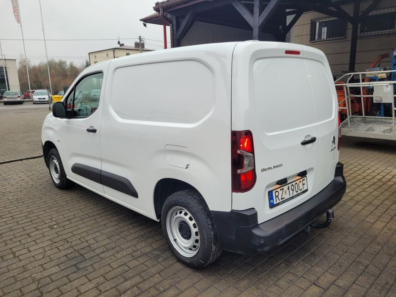 Citroen Berlingo Van z silnikiem 1.5 BlueHDi - Kis furgon: 4 kép. Citroen Berlingo Van z silnikiem 1.5 BlueHDi - Kis furgon: 4 kép.