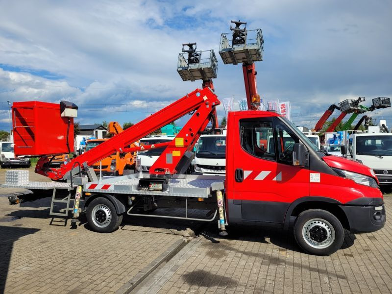 Iveco Daily 35S12 podnośnik koszowy 16 m GSR E169TR bucket truck boom lift - Emelőkosaras teherautó: 5 kép. Iveco Daily 35S12 podnośnik koszowy 16 m GSR E169TR bucket truck boom lift - Emelőkosaras teherautó: 5 kép.