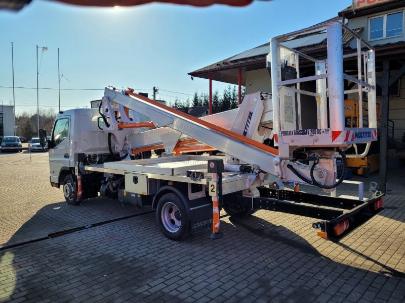 Mitsubishi Mitsubishi Canter Fuso 3C13 podnośnik koszowy 20 m Multitel MXE200 - Emelőkosaras teherautó: 5 kép. Mitsubishi Mitsubishi Canter Fuso 3C13 podnośnik koszowy 20 m Multitel MXE200 - Emelőkosaras teherautó: 5 kép.