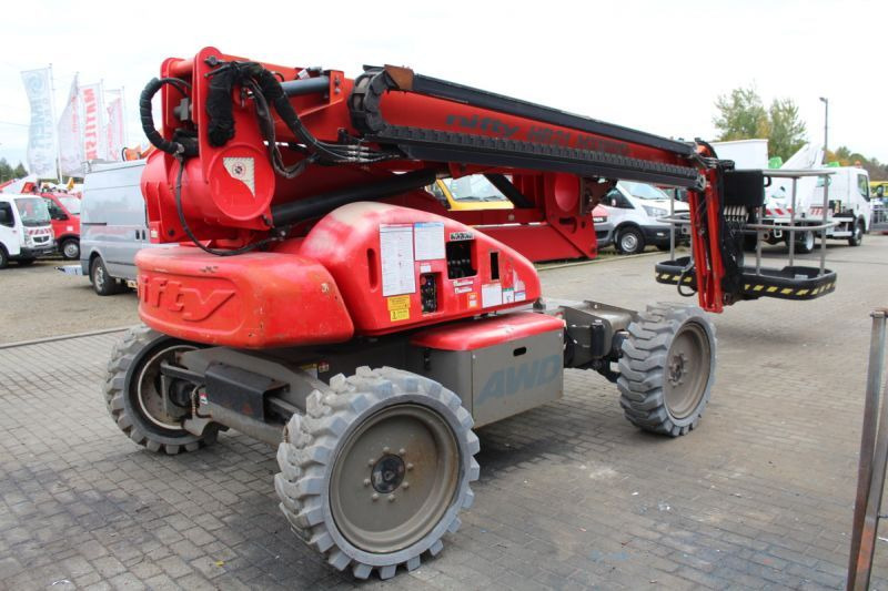 Podnośnik koszowy przegubowo teleskopowy 21 m Niftylift HR21 HYBRID - Személyemelő: 3 kép. Podnośnik koszowy przegubowo teleskopowy 21 m Niftylift HR21 HYBRID - Személyemelő: 3 kép.