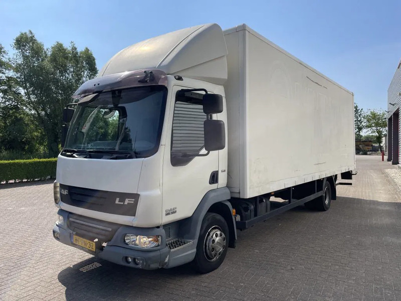 DAF LF 45 / HOLLAND TRUCK / DHOLLANDIA LAADKLEP / APK - TUV MAART 2024 / - Dobozos felépítményű teherautó: 2 kép. DAF LF 45 / HOLLAND TRUCK / DHOLLANDIA LAADKLEP / APK - TUV MAART 2024 / - Dobozos felépítményű teherautó: 2 kép.