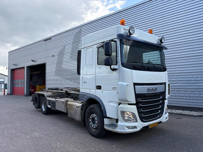 DAF XF 440 6x2 / VDL 21 TON / AFNET SYSTEEM / DUBBELLUCHT SLEPER / APK - TUV JUNI 2026 / - Horgos rakodó teherautó: 1 kép. DAF XF 440 6x2 / VDL 21 TON / AFNET SYSTEEM / DUBBELLUCHT SLEPER / APK - TUV JUNI 2026 / - Horgos rakodó teherautó: 1 kép.