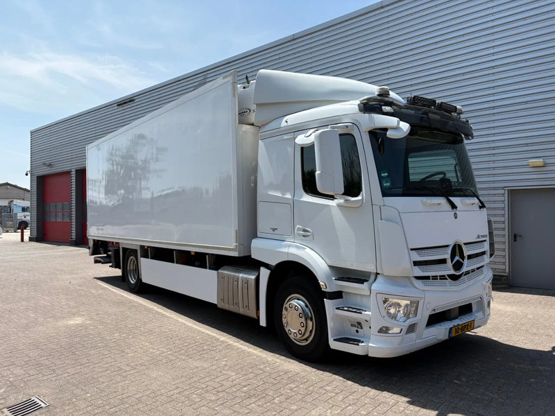 Mercedes-Benz Actros 1836 / SUPRA 950 KOELING / SLEEPCAB / LAADKLEP 2 TON / APK - TUV OKTOBER 2025 / - Hűtős teherautó: 1 kép. Mercedes-Benz Actros 1836 / SUPRA 950 KOELING / SLEEPCAB / LAADKLEP 2 TON / APK - TUV OKTOBER 2025 / - Hűtős teherautó: 1 kép.