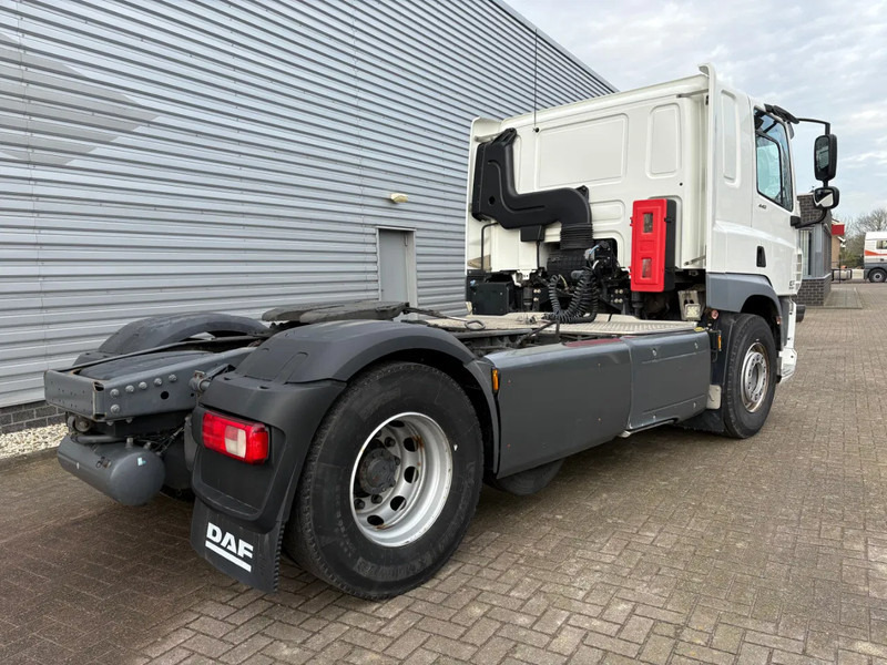 DAF CF 440 6x2 / HOLLAND TRUCK / LOW KM / NEW APK - TUV / BULK COMPRESSOR / ADR I II III / - Nyergesvontató: 3 kép. DAF CF 440 6x2 / HOLLAND TRUCK / LOW KM / NEW APK - TUV / BULK COMPRESSOR / ADR I II III / - Nyergesvontató: 3 kép.