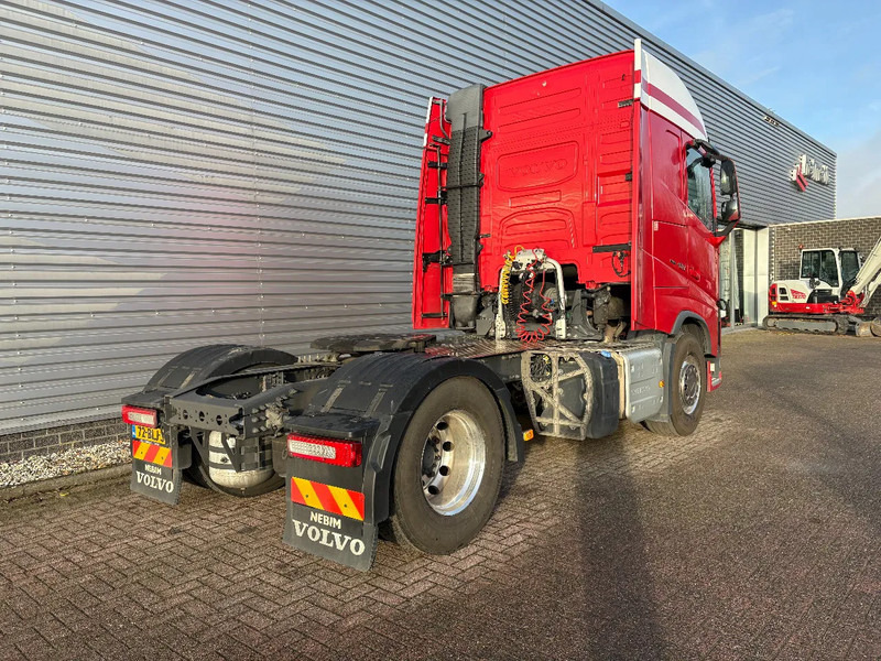Volvo FH 460 / 4x2 PTO / APK - TUV oktober 2026 / - Nyergesvontató: 4 kép. Volvo FH 460 / 4x2 PTO / APK - TUV oktober 2026 / - Nyergesvontató: 4 kép.