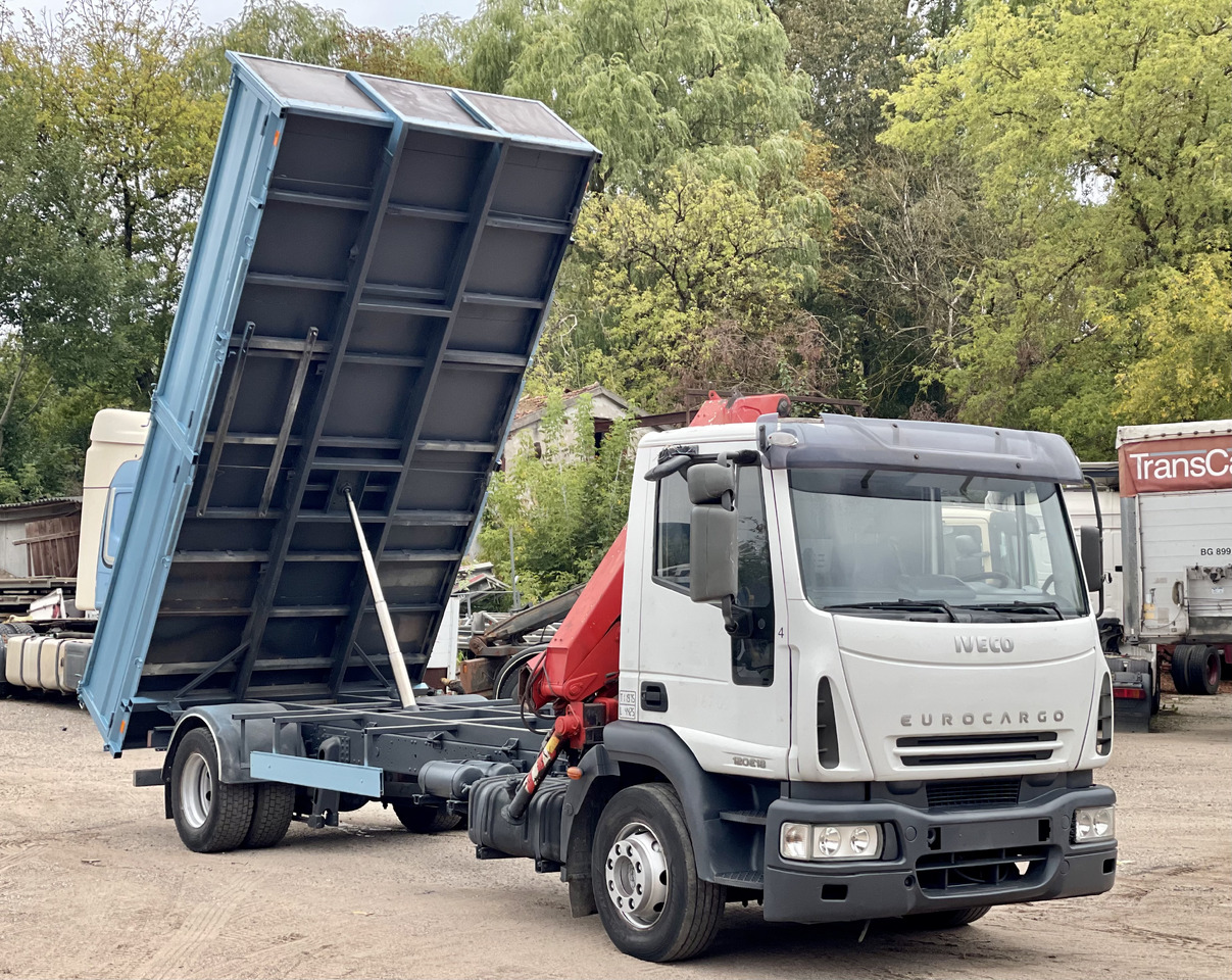 IVECO EUROCARGO - Hűtős teherautó: 2 kép. IVECO EUROCARGO - Hűtős teherautó: 2 kép.