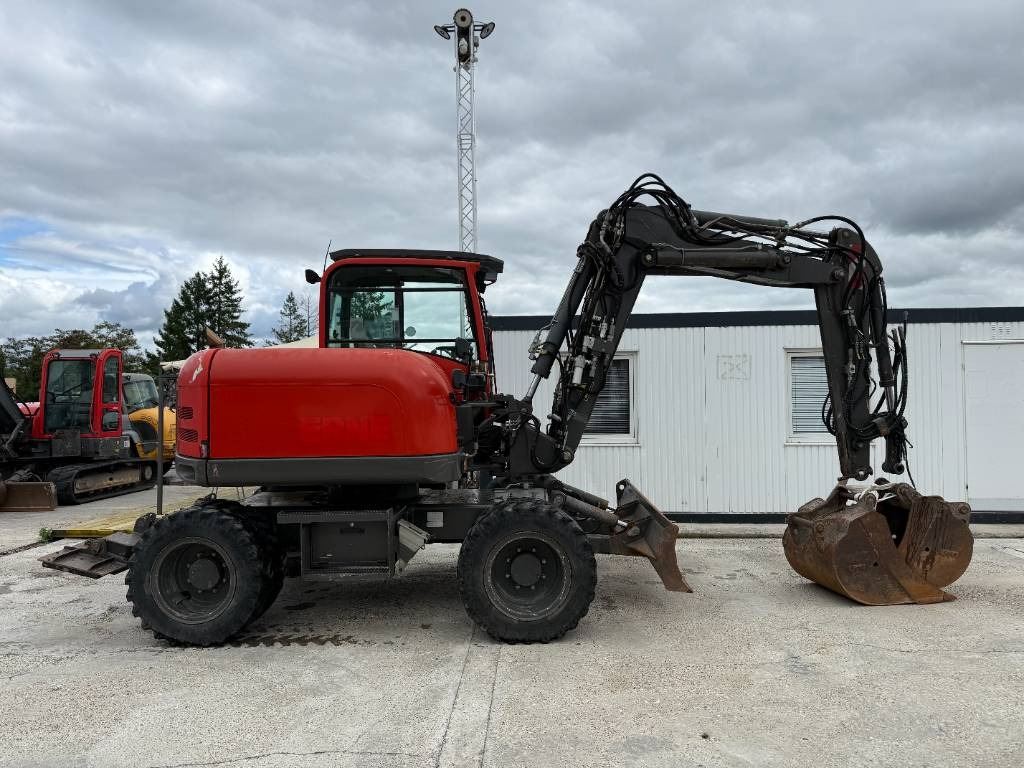 Terex TW 85 - Gumikerekes kotró: 1 kép. Terex TW 85 - Gumikerekes kotró: 1 kép.