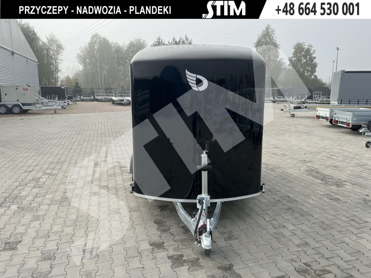 Cheval Liberté C 500 - Pótkocsi dobozos: 4 kép. Cheval Liberté C 500 - Pótkocsi dobozos: 4 kép.