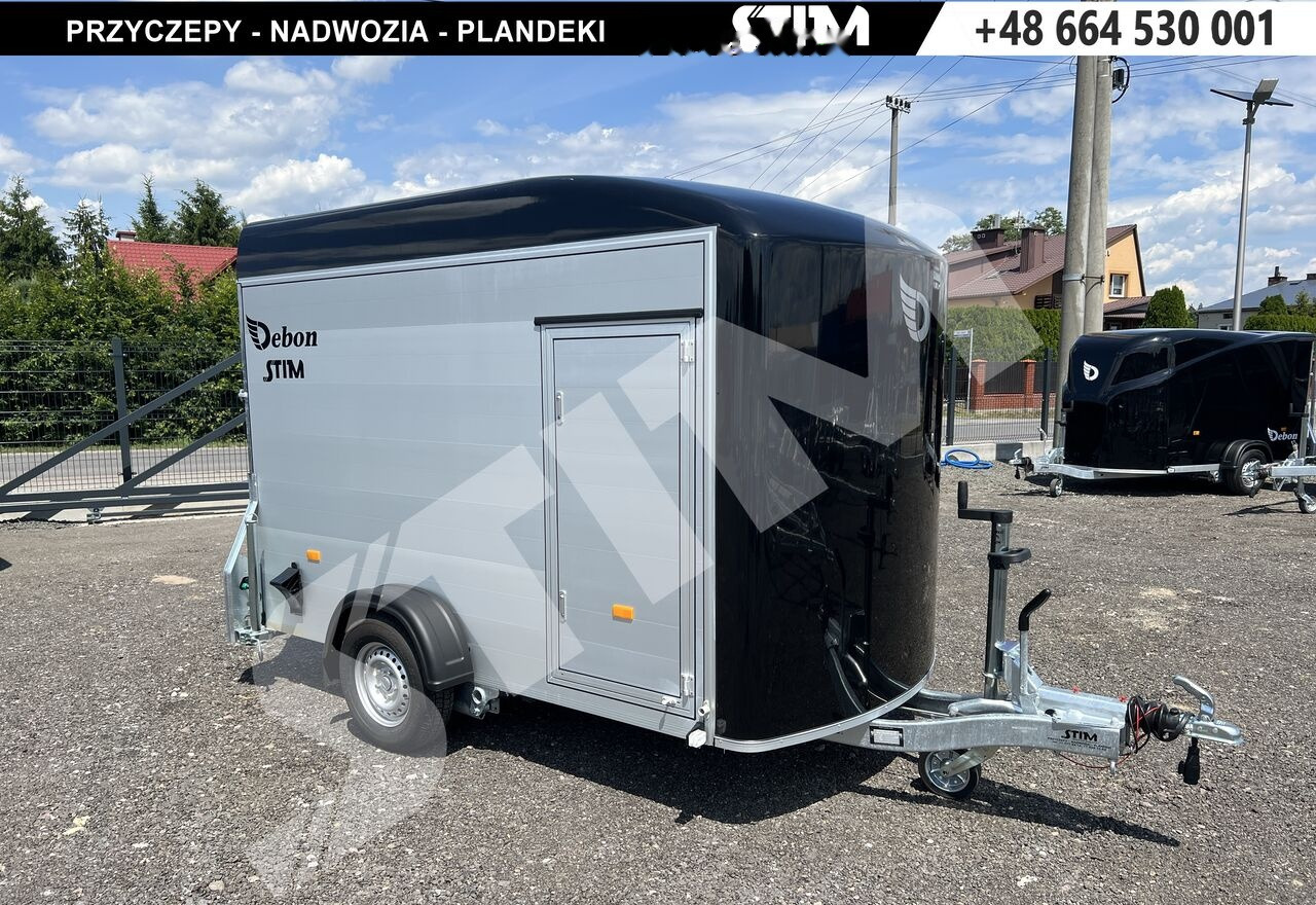 Cheval Liberté C300 - Pótkocsi dobozos: 1 kép. Cheval Liberté C300 - Pótkocsi dobozos: 1 kép.