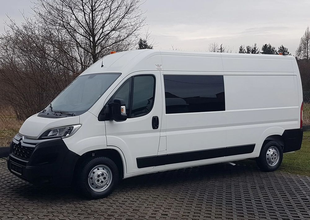 Citroën JUMPER 6-OSÓB L3H2 KLIMA BRYGADÓWKA DŁUGI WYSOKI KRAJOWY - Furgon: 2 kép. Citroën JUMPER 6-OSÓB L3H2 KLIMA BRYGADÓWKA DŁUGI WYSOKI KRAJOWY - Furgon: 2 kép.