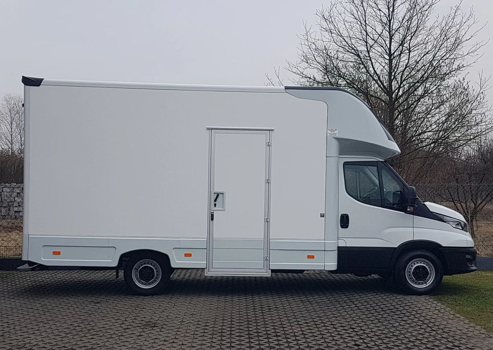 Lakóautó Iveco DAILY KONTENER NISKOPODŁOGOWY 4,43x2,23x2,42 SKLEP BAR FOODTRUCK KAMPER KLIMA: 12 kép.