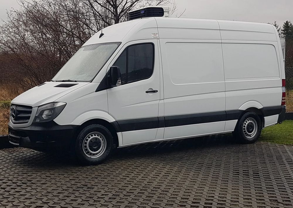 Mercedes-Benz SPRINTER WINDA CHŁODNIA AGREGAT IZOTERMA DŁUGI WYSOKI KLIMA - Hűtős kisteherautó: 2 kép. Mercedes-Benz SPRINTER WINDA CHŁODNIA AGREGAT IZOTERMA DŁUGI WYSOKI KLIMA - Hűtős kisteherautó: 2 kép.