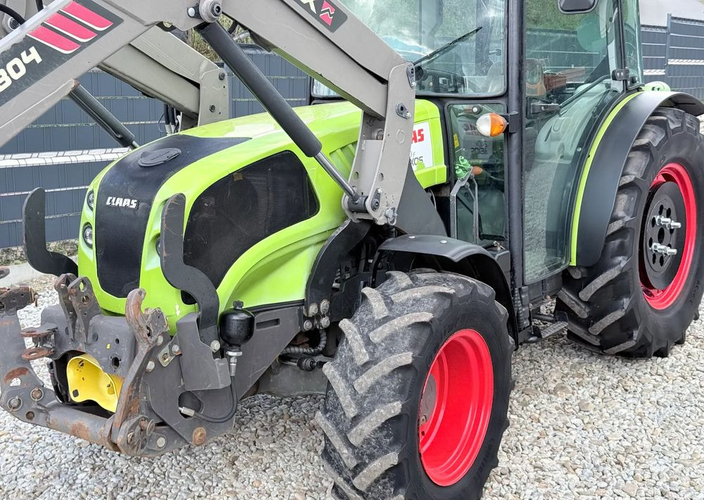 Traktor Claas * Ciągnik Traktor CLAAS 240 F NEXOS * 4x4 * Sadowniczy * Tur MX F304 * TUZ * Wałek WOM: 16 kép. Traktor Claas * Ciągnik Traktor CLAAS 240 F NEXOS * 4x4 * Sadowniczy * Tur MX F304 * TUZ * Wałek WOM: 16 kép.