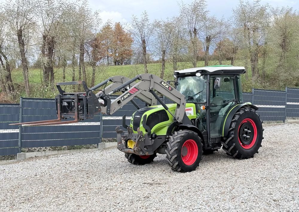 Traktor Claas * Ciągnik Traktor CLAAS 240 F NEXOS * 4x4 * Sadowniczy * Tur MX F304 * TUZ * Wałek WOM: 14 kép. Traktor Claas * Ciągnik Traktor CLAAS 240 F NEXOS * 4x4 * Sadowniczy * Tur MX F304 * TUZ * Wałek WOM: 14 kép.