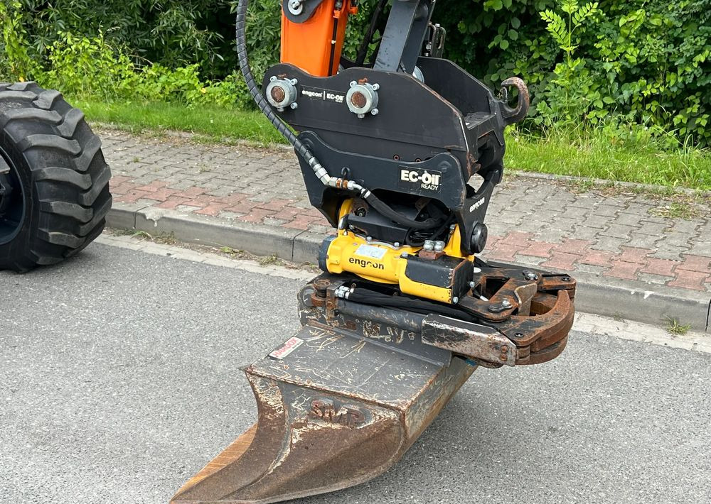 Doosan DOOSAN DX57W *ROTOTILT* 2200 Motogodzin JAK NOWA KOPARKA KOŁOWA STAN PERFEKCYJNY SPROWADZONA - Gumikerekes kotró: 3 kép. Doosan DOOSAN DX57W *ROTOTILT* 2200 Motogodzin JAK NOWA KOPARKA KOŁOWA STAN PERFEKCYJNY SPROWADZONA - Gumikerekes kotró: 3 kép.