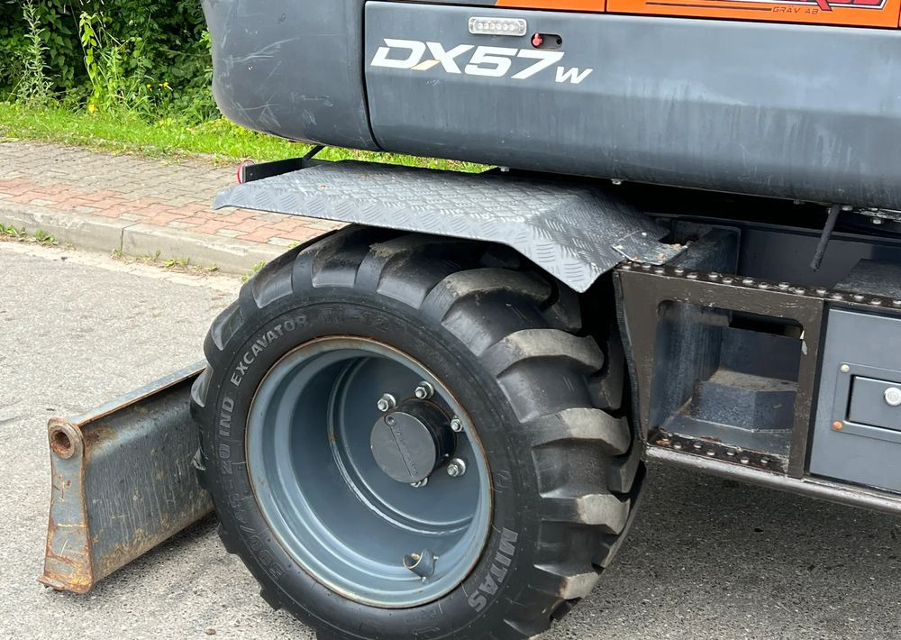 Gumikerekes kotró Doosan DOOSAN DX57W *ROTOTILT* 2200 Motogodzin * Jak Nowa * Sprowadzona * Stan Perfekcyjny: 7 kép.