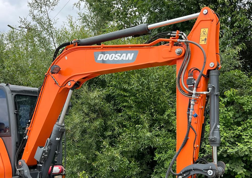 Doosan DOOSAN DX57W *ROTOTILT* 2200 Motogodzin * Jak Nowa * Sprowadzona * Stan Perfekcyjny - Gumikerekes kotró: 4 kép. Doosan DOOSAN DX57W *ROTOTILT* 2200 Motogodzin * Jak Nowa * Sprowadzona * Stan Perfekcyjny - Gumikerekes kotró: 4 kép.
