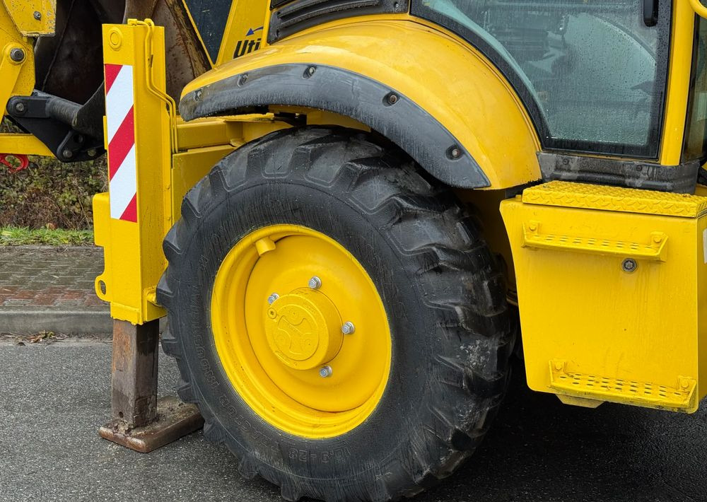 Komatsu * Koparko Ładowarka * Komatsu WB 97 S Utility * - Kotrórakodó: 5 kép. Komatsu * Koparko Ładowarka * Komatsu WB 97 S Utility * - Kotrórakodó: 5 kép.