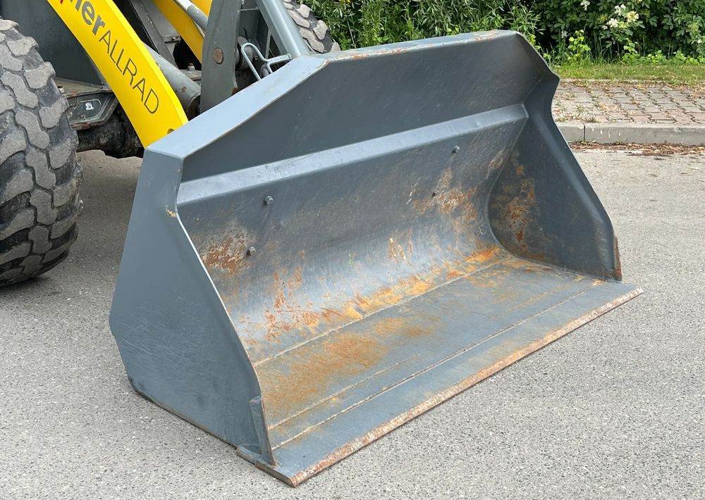Kramer * Kramer Allrad Neuson 950 * Ładowarka * Sprowadzona * Bardzo Dobry Stan - Gumikerekes homlokrakodó: 2 kép. Kramer * Kramer Allrad Neuson 950 * Ładowarka * Sprowadzona * Bardzo Dobry Stan - Gumikerekes homlokrakodó: 2 kép.