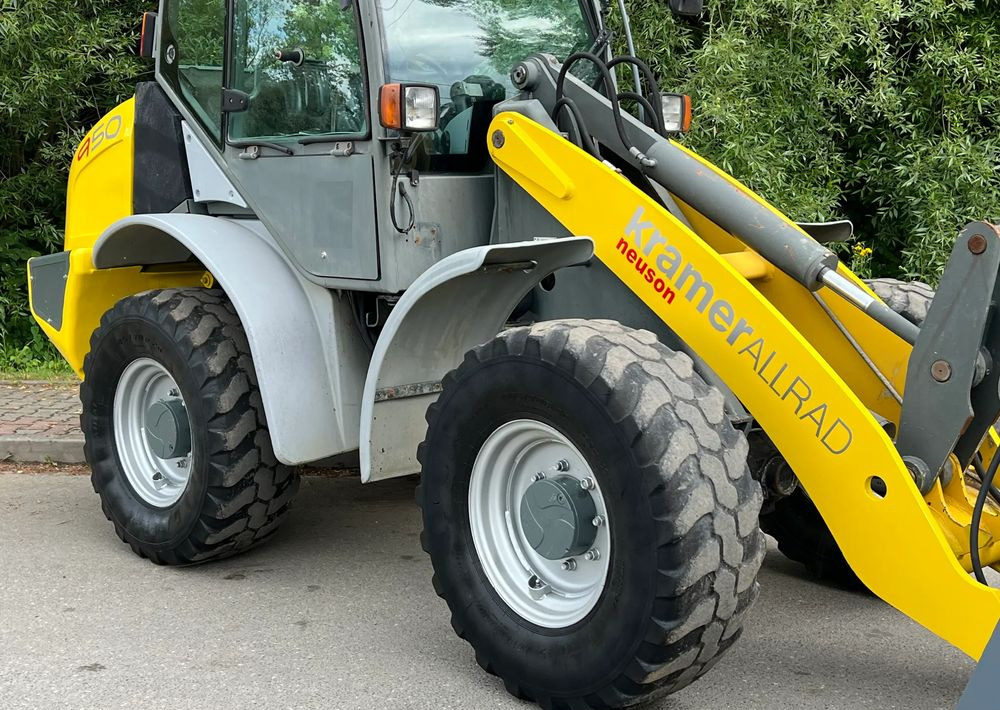 Kramer * Kramer Allrad Neuson 950 * Ładowarka * Sprowadzona * Bardzo Dobry Stan - Gumikerekes homlokrakodó: 3 kép. Kramer * Kramer Allrad Neuson 950 * Ładowarka * Sprowadzona * Bardzo Dobry Stan - Gumikerekes homlokrakodó: 3 kép.