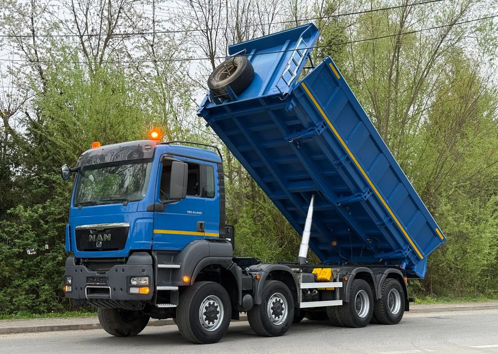 MAN * Kiper * Wywrotka * 35-440 * MAN TGS * 8X8 * Bordmatic * Bardzo Dobry Stan - Billenőplatós teherautó: 1 kép. MAN * Kiper * Wywrotka * 35-440 * MAN TGS * 8X8 * Bordmatic * Bardzo Dobry Stan - Billenőplatós teherautó: 1 kép.