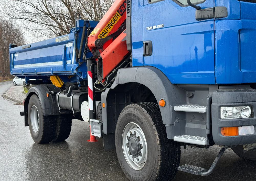 MAN * MAN 18 280 * Kiper Wywrotka * 4x4 * HDS Palfinger 120 STAN BARDZO DOBRY * Sprowadzony - Billenőplatós teherautó: 5 kép. MAN * MAN 18 280 * Kiper Wywrotka * 4x4 * HDS Palfinger 120 STAN BARDZO DOBRY * Sprowadzony - Billenőplatós teherautó: 5 kép.