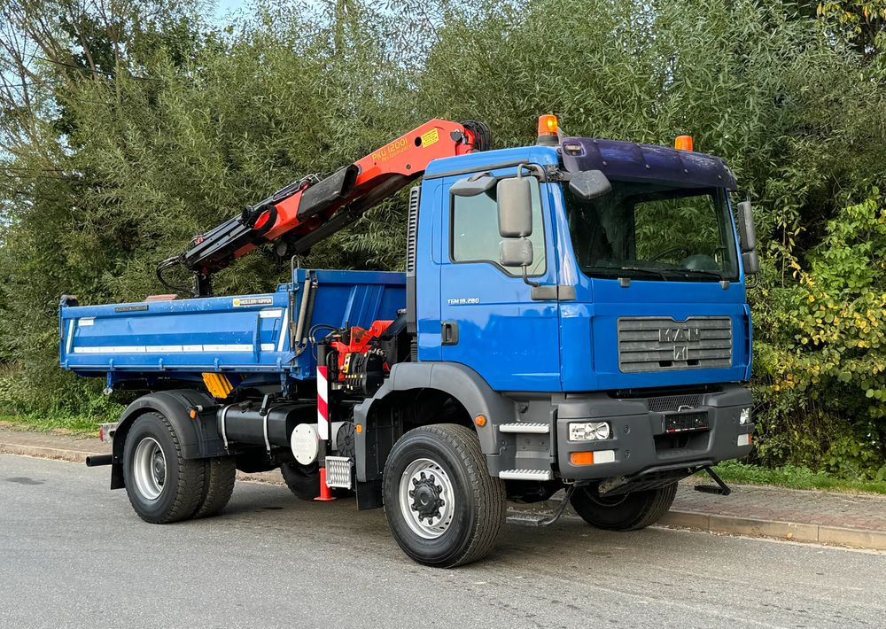 MAN * MAN 18 280 * Kiper Wywrotka * 4x4 * HDS Palfinger 120 STAN BARDZO DOBRY * Sprowadzony - Billenőplatós teherautó: 2 kép. MAN * MAN 18 280 * Kiper Wywrotka * 4x4 * HDS Palfinger 120 STAN BARDZO DOBRY * Sprowadzony - Billenőplatós teherautó: 2 kép.
