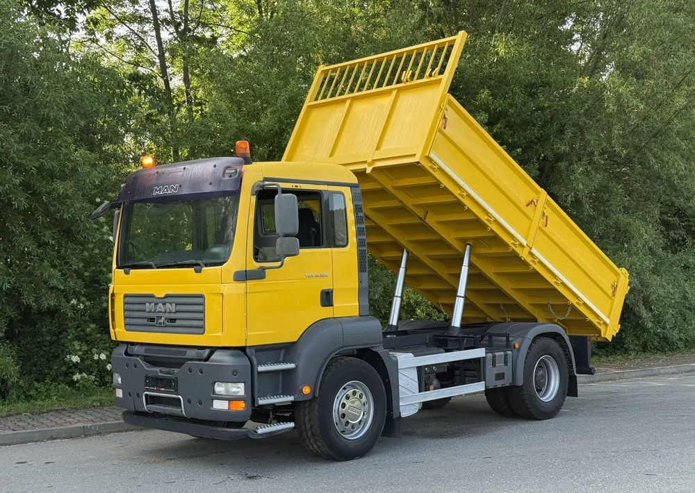 MAN * MAN TGA 18-320 * Kiper Wywrotka * 4x2 * Kran * Sprowadzony* Bardzo Dobry Stan - Billenőplatós teherautó: 1 kép. MAN * MAN TGA 18-320 * Kiper Wywrotka * 4x2 * Kran * Sprowadzony* Bardzo Dobry Stan - Billenőplatós teherautó: 1 kép.